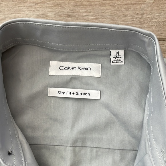 Brand new dress shirt - Picture 2 of 6